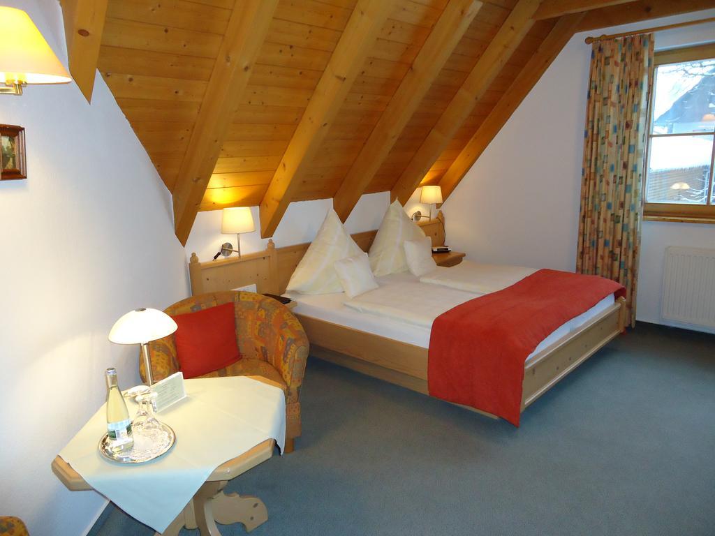 Berghotel Schiller Schonach im Schwarzwald Esterno foto
